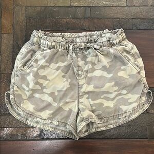 American Eagle Camouflage Women's Shorts